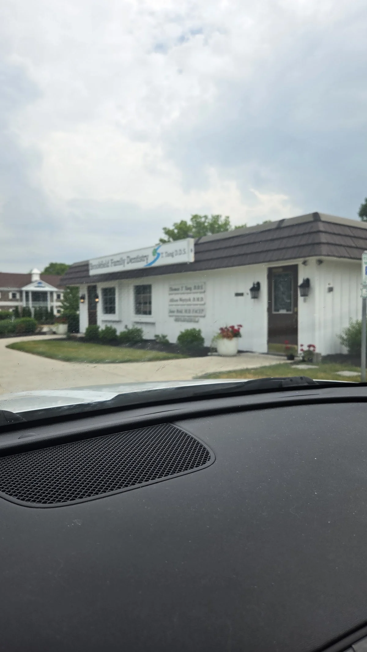 Brookfield Family Dentistry:Thomas Tang DDS