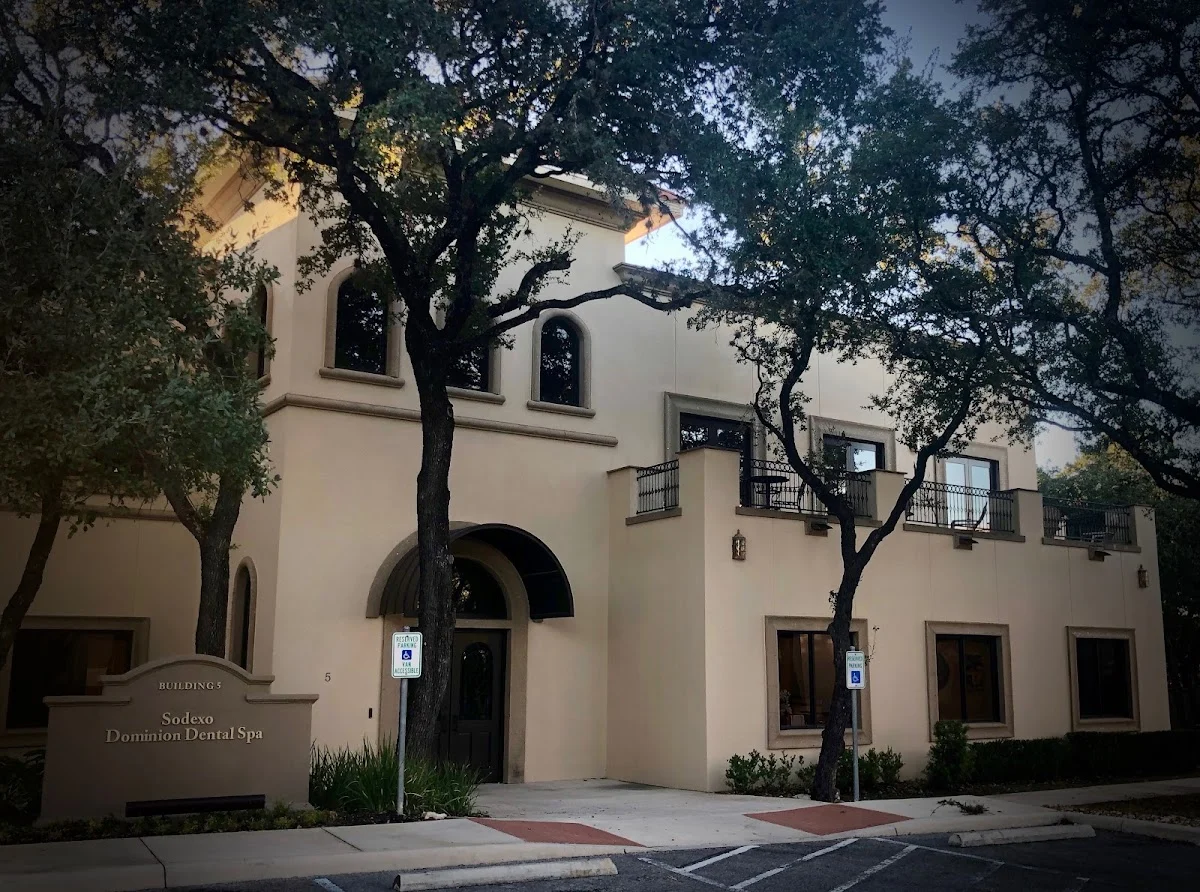 Dominion Dental Spa - 4