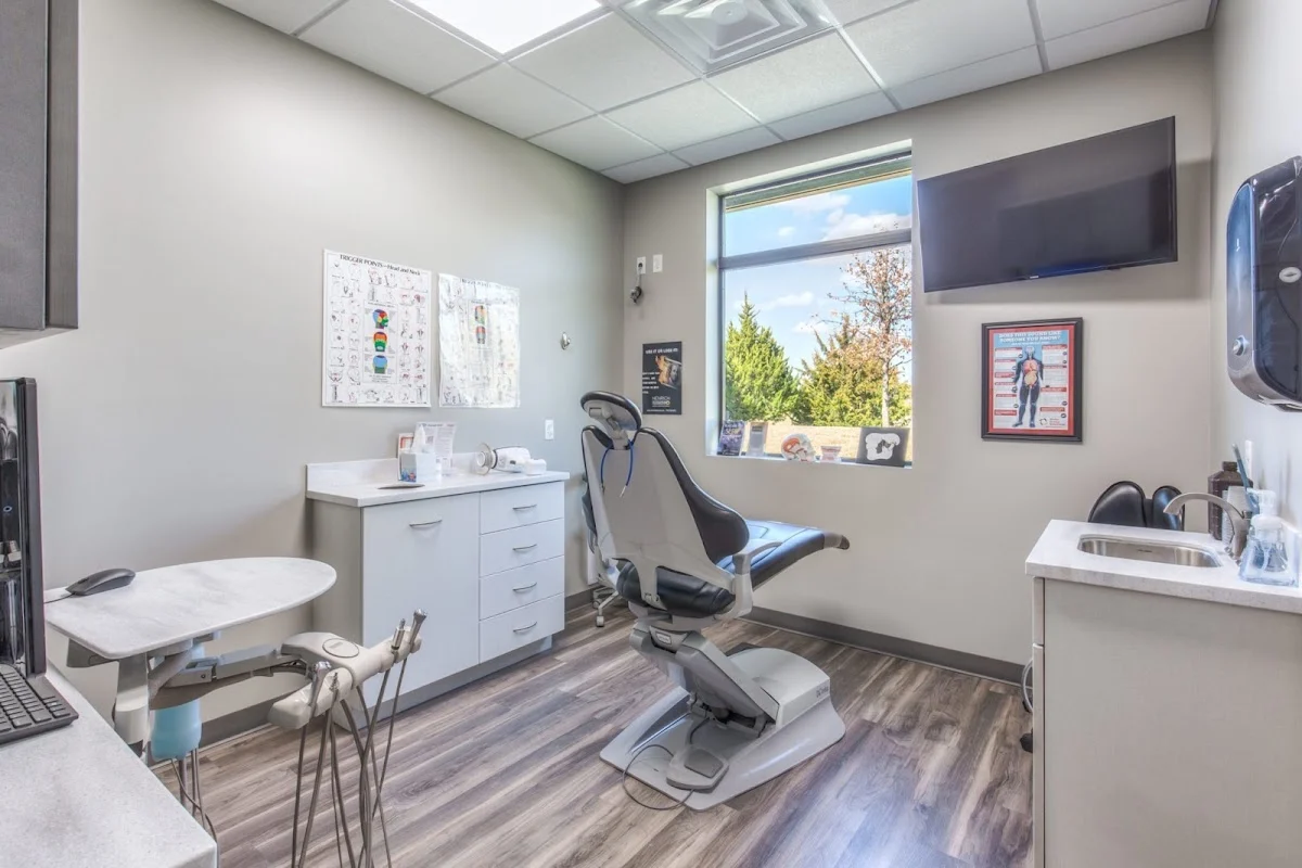 Henrich Dental: Frank Henrich, DDS - 2