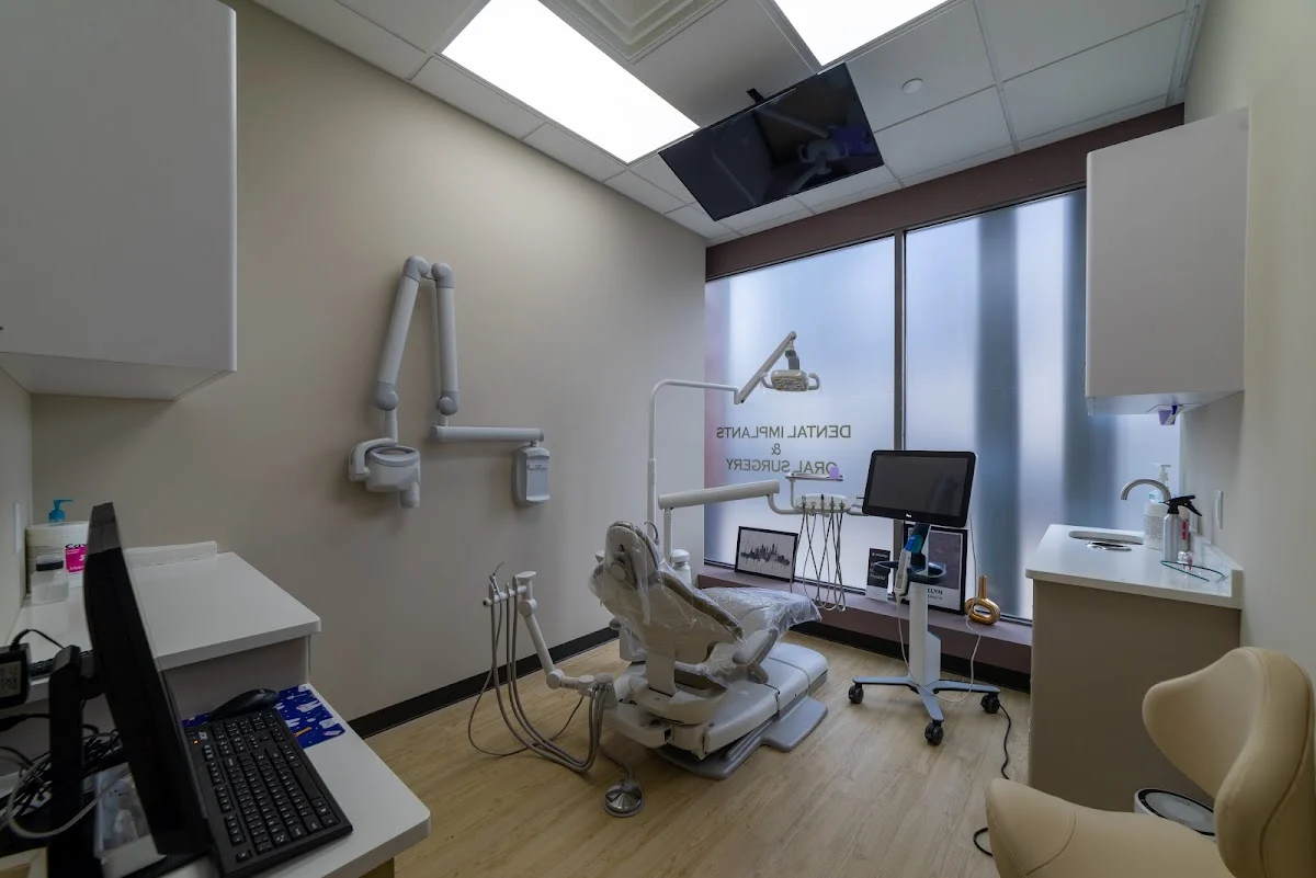 iSmile Dental: Dentist in Williamsburg