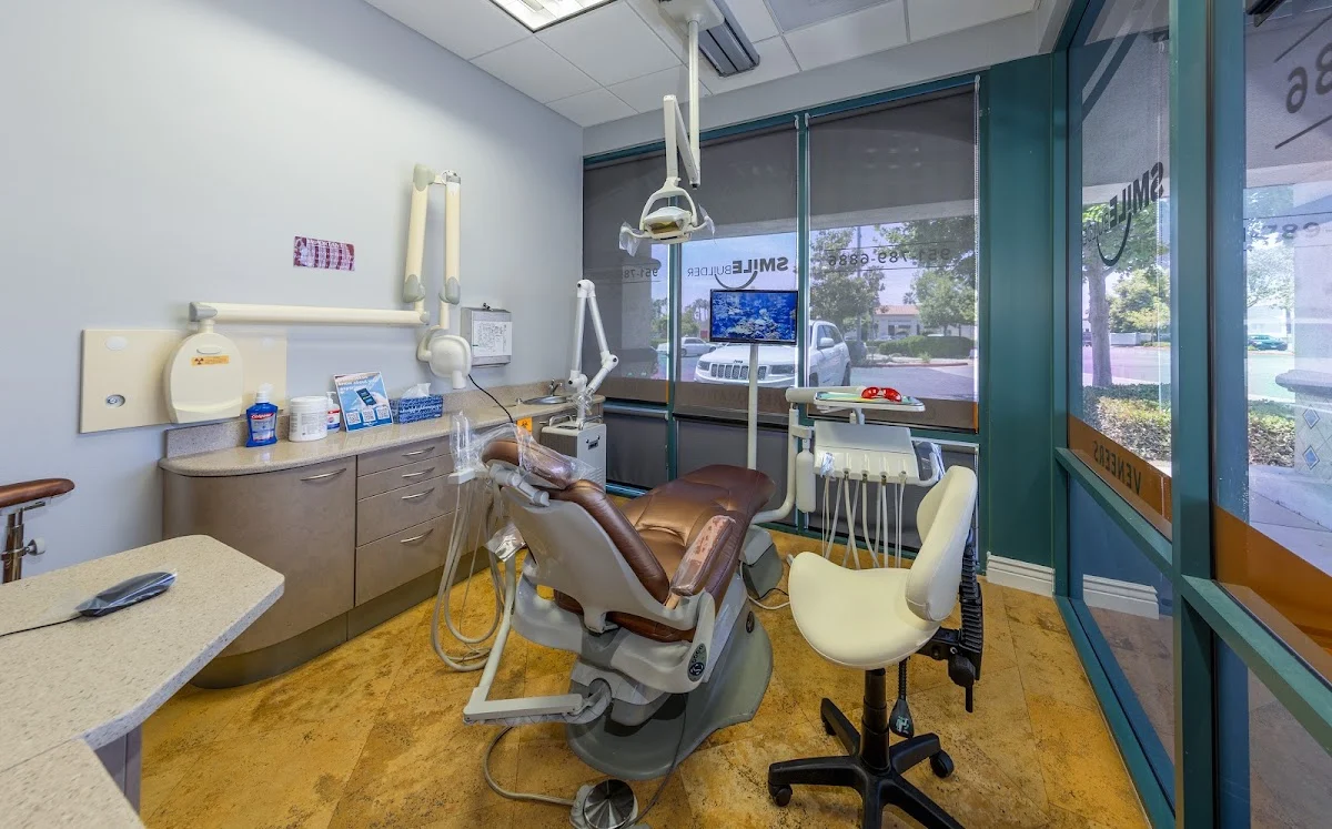 Smile Builder Dental - 2