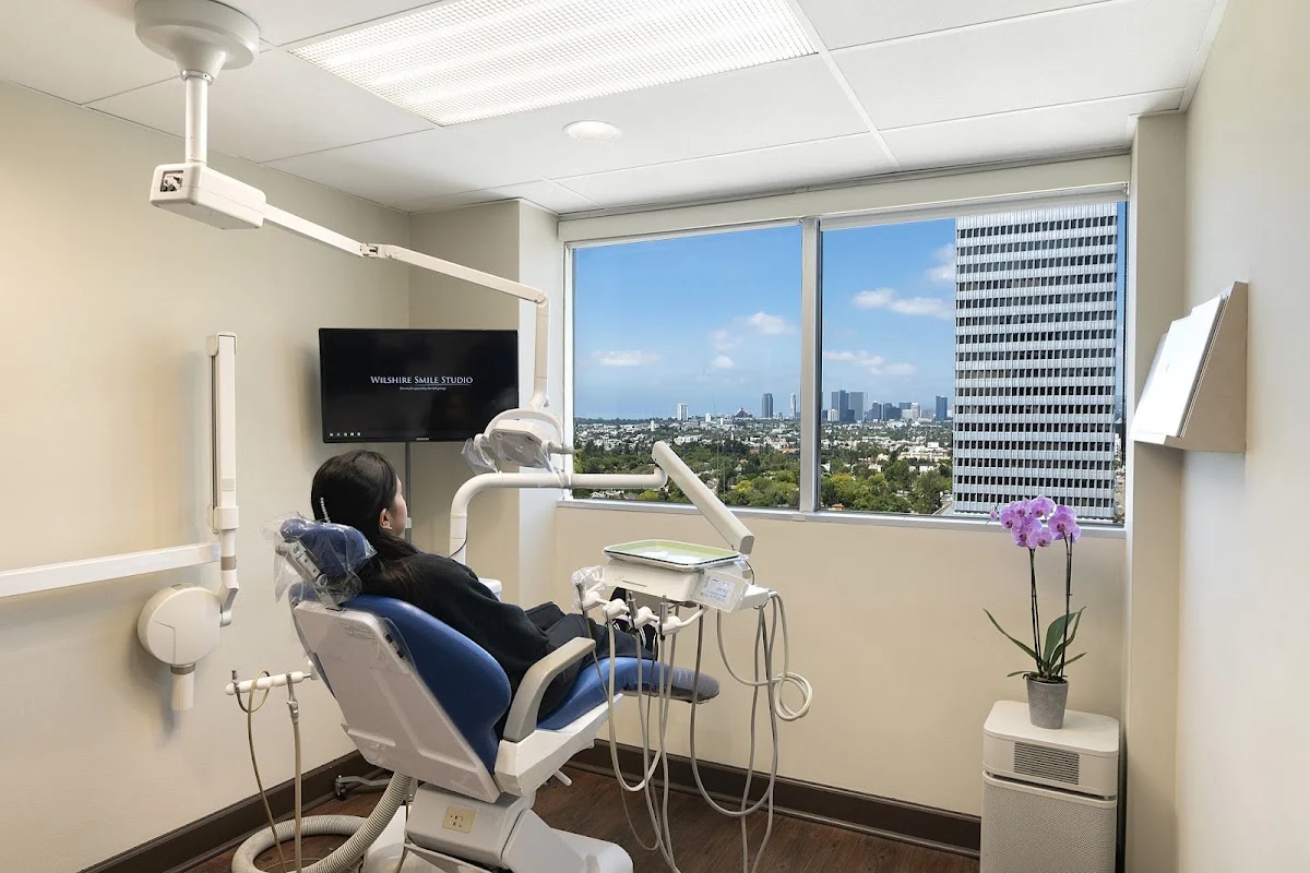 Wilshire Smile Studio - Los Angeles Dentist, Cosmetic and Emergency Dentistry